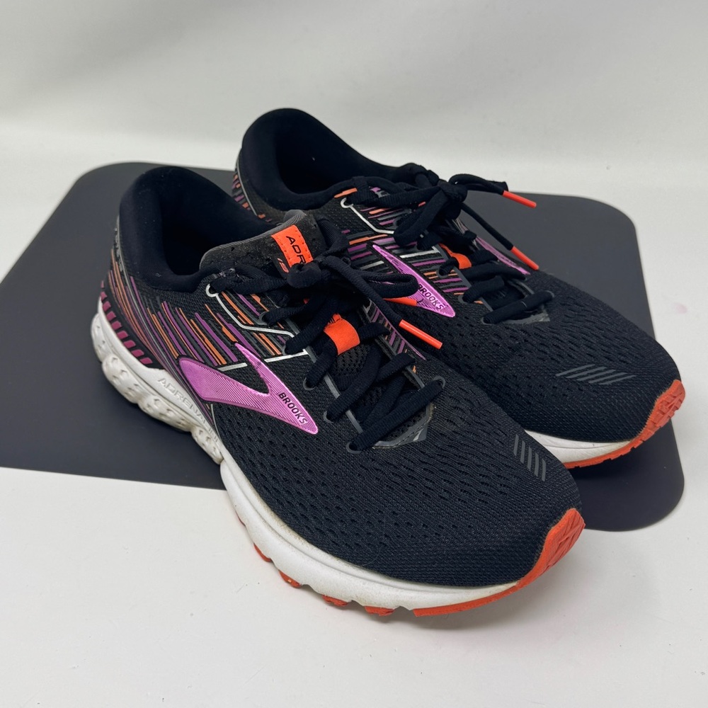 Brooks Women's Adrenaline GTS 19 Shoes Size 9.5 no insoles